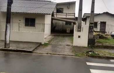 Imagem: A casa possui 2 Dormitórios, 1 Banheiro e 55m² de Área e