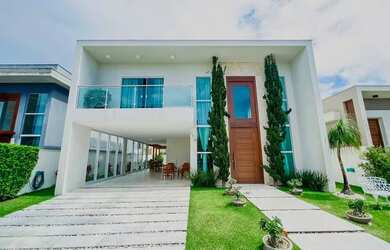 Imagem: A casa em condomínio à venda possui 4 Dormitórios, 5 Banheiros