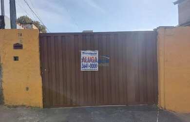 Imagem: A casa possui 3 Dormitórios, 2 Banheiros, 5 Vagas na garagem