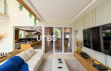 Imagem: A casa à venda possui 4 Dormitórios, 5 Banheiros e 300m²