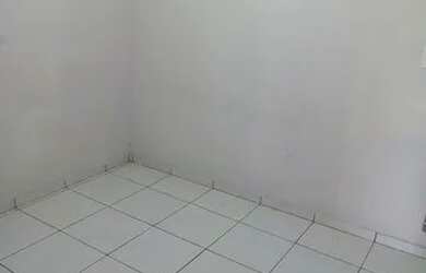 Imagem: A casa possui 2 Dormitórios, 1 Banheiro e está localizado