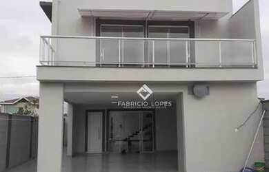 Imagem: A casa em condomínio possui 3 Dormitórios, 3 Banheiros, 4