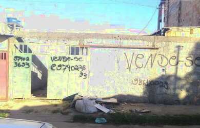 Imagem: A casa possui 3 Dormitórios e 3 Banheiros e está localizado