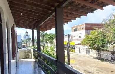 Imagem: A casa em condomínio possui 2 Dormitórios, 2 Banheiros, 1