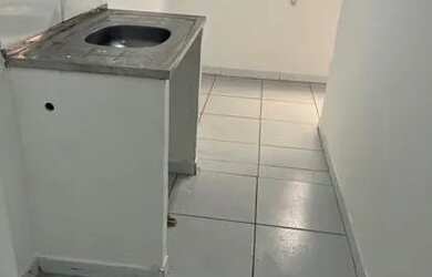 Imagem: A kitnet possui 1 Dormitório e 1 Banheiro e está localizado