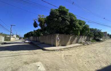 Imagem: O terreno possui 720m² de Área e está localizado em Balneário