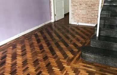 Imagem: A casa possui 2 Dormitórios, 2 Banheiros, 1 Vaga na garagem