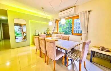 Imagem: A casa possui 3 Dormitórios, 3 Banheiros, 3 Vagas na garagem