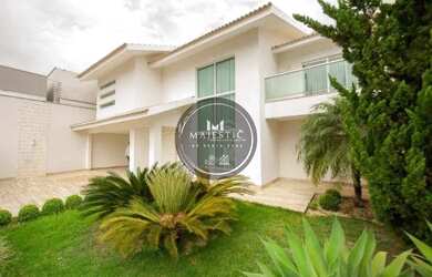 Imagem: A casa possui 1 Dormitório, 5 Banheiros, 5 Vagas na garagem