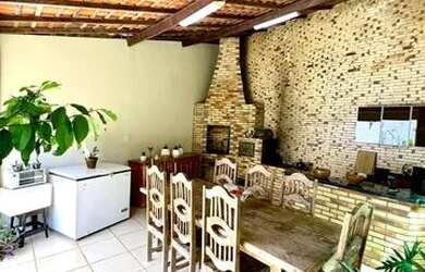 Imagem: A casa em condomínio possui 3 Dormitórios, 3 Banheiros, 4