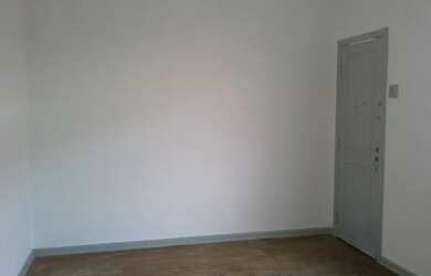 Imagem: A casa possui 2 Dormitórios, 1 Banheiro e está localizado