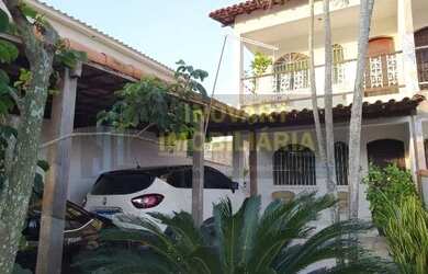 Imagem: A casa possui 2 Dormitórios, 2 Banheiros, 3 Vagas na garagem