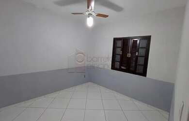 Imagem 9: Casa Padrão em Jundiaí. Churrasqueira, 105m² de Área, 2 Vagas na garageme2...