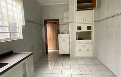 Imagem: A casa possui 2 Dormitórios, 2 Banheiros, 1 Vaga na garagem