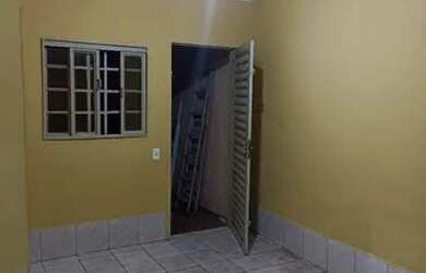 Imagem: A casa possui 1 Dormitório, 1 Banheiro e está localizado