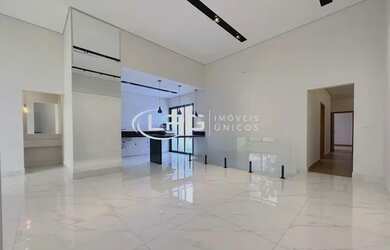 Imagem: A casa em condomínio possui 3 Dormitórios, 4 Banheiros, 4