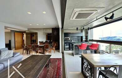 Imagem: O apartamento possui 3 Dormitórios, 4 Banheiros, 3 Vagas na