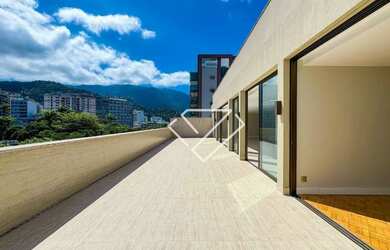 Imagem: O apartamento na cobertura possui 4 Dormitórios, 5 Banheiros