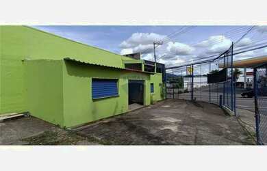 Imagem: O depósito possui 1 Vaga na garagem e 300m² de Área e está