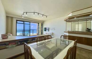 Imagem 7: Apartamento alto padrão reformado frente mar com varanda e lazer na Praia...