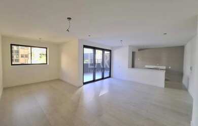 Imagem: O apartamento possui 3 Dormitórios, 3 Banheiros, 2 Vagas na