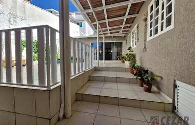 Imagem 8: Casa com 4 dormitórios à venda, 250 m² com edícula por R$ 990.000...