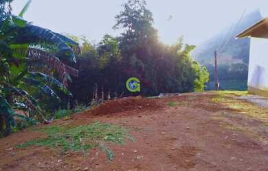Imagem 4: Casa Aconchegante em Amplo Terreno com Vista para as Montanhas Paulo Lopes...