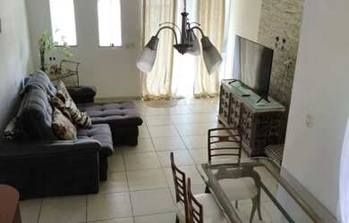 Imagem: A casa em condomínio possui 4 Dormitórios, 5 Banheiros, 3