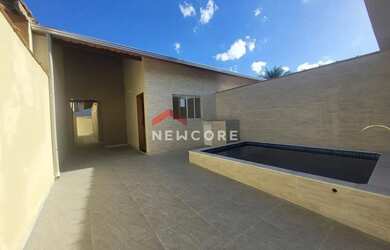 Imagem: A casa possui 2 Dormitórios, 2 Banheiros, 2 Vagas na garagem