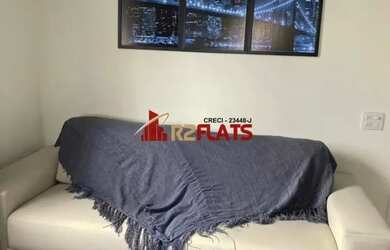 Imagem: O apartamento possui 1 Dormitório, 1 Banheiro, 1 Vaga na garagem