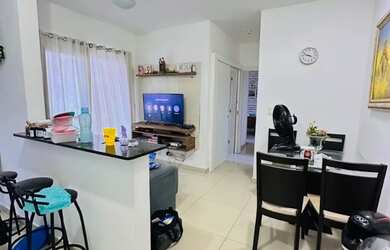 Imagem: O apartamento possui 2 Dormitórios, 1 Banheiro, 1 Vaga na garagem