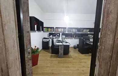 Imagem: O depósito possui 26m² de Área e está localizado em Centro