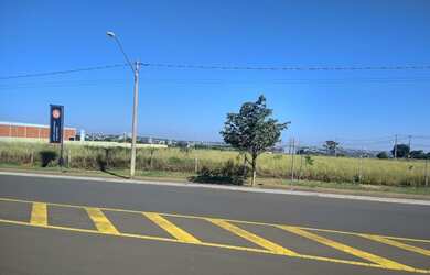 Imagem 1: Lote/Terreno para venda possui 24500 metros quadrados em Jardim Residencial...