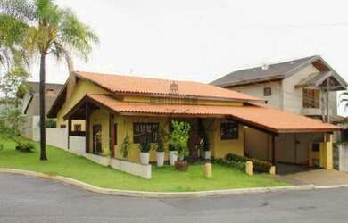 Imagem: A casa em condomínio possui 3 Dormitórios, 3 Banheiros, 2