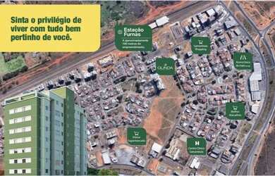 Imagem 3: Últimas unidades em frente a estação do metrô de furnas