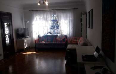 Imagem: A casa possui 3 Dormitórios, 3 Banheiros, 1 Vaga na garagem