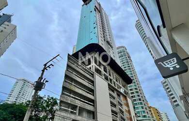 Imagem: O apartamento possui 4 Dormitórios, 5 Banheiros, 3 Vagas na