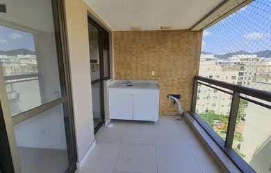 Imagem: O apartamento possui 3 Dormitórios, 2 Banheiros, 1 Vaga na