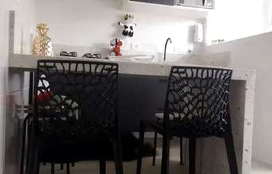 Imagem: O apartamento possui 2 Dormitórios, 1 Banheiro, 1 Vaga na garagem