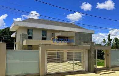 Imagem: A casa em condomínio possui 5 Dormitórios, 5 Banheiros, 4