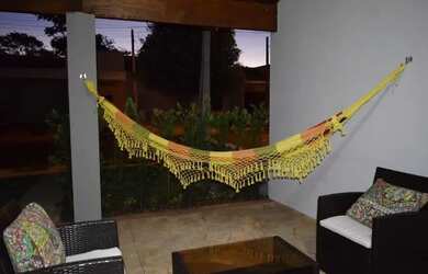 Imagem: A casa em condomínio possui 2 Dormitórios, 2 Banheiros, 4