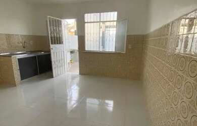 Imagem: A casa possui 4 Dormitórios, 2 Banheiros, 1 Vaga na garagem