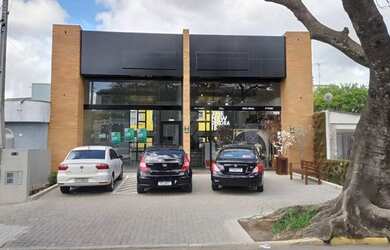 Imagem: O depósito possui 2 Vagas na garagem, 100m² de Área e está