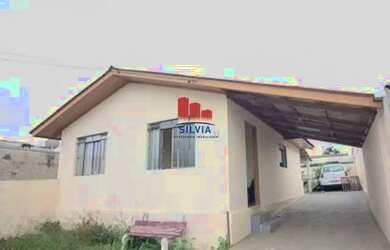 Imagem: A casa possui 2 Dormitórios, 2 Banheiros, 2 Vagas na garagem