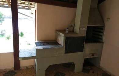 Imagem 7: Linda Casa. Churrasqueira, 300m² de Área, 5 Vagas na garageme4 Dormitórios