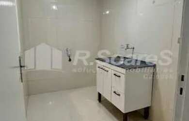 Imagem 12: Apartamento com 2 quartos sendo 1 suíte, dependências, garagem, em Freguesia