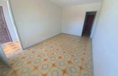 Imagem 14: Alugo FOGUETE - Apto Varanda - Sl Grande - 2 Qtos grandes - banho - 2...