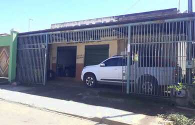 Imagem: O depósito possui 2 Vagas na garagem, 110m² de Área e está