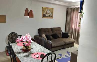 Imagem: A casa possui 2 Dormitórios, 1 Banheiro e está localizado