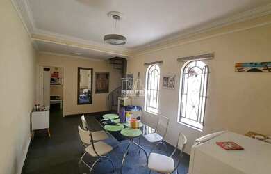 Imagem: A casa possui 2 Dormitórios, 2 Banheiros, 2 Vagas na garagem